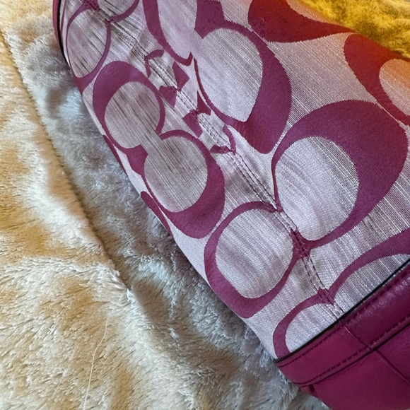 COACH Pink Women's Hand Bag - Picture 11 of 15